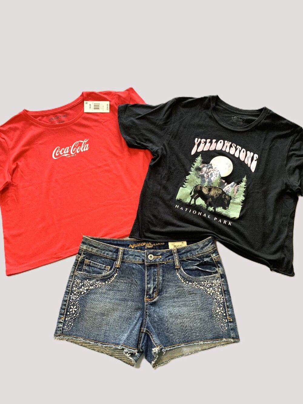3 Piece Women Bundle Coca Cola Shirt/Graphic Tee (L) Arizona Jeans Shorts (7)